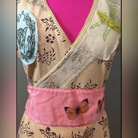 📍SOLD📍RARE FREE PEOPLE APPLIQUÉ W/PINK OBI BELT CAP SLEEVE COTTON TOP-M - Picture 3 of 10